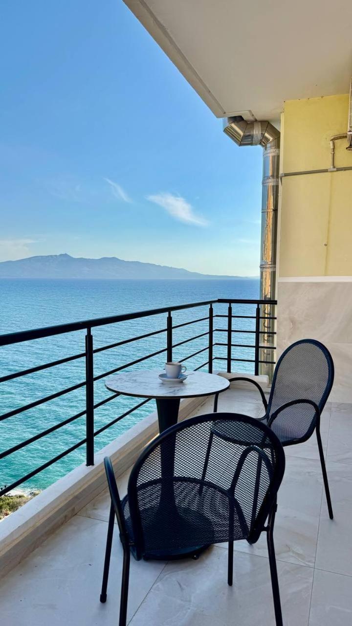 SarandëViola Sea View Penthouseアパートメント エクステリア 写真